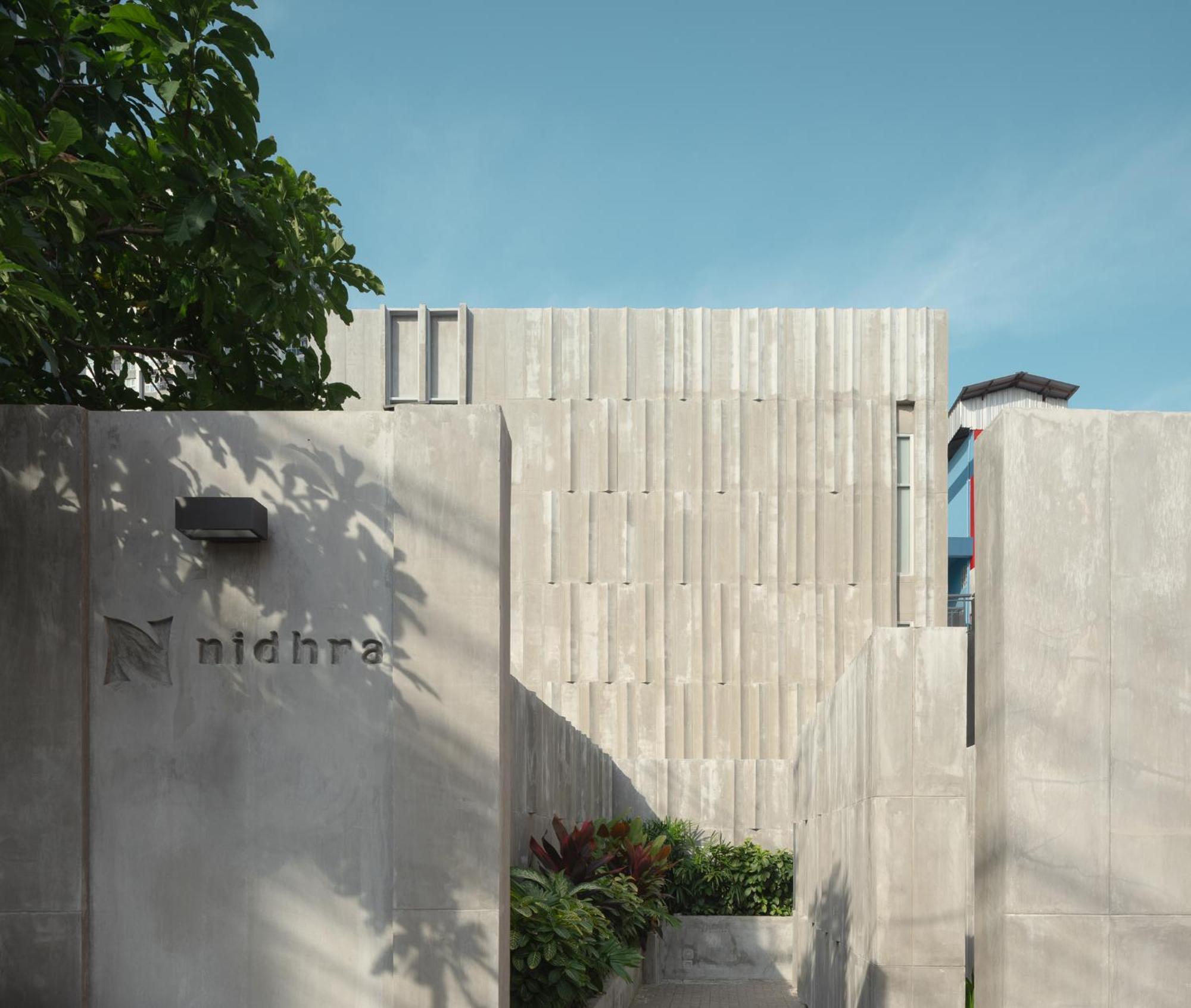 Nidhra Boutique Hotel Bangkok Sukhumvit Exterior foto