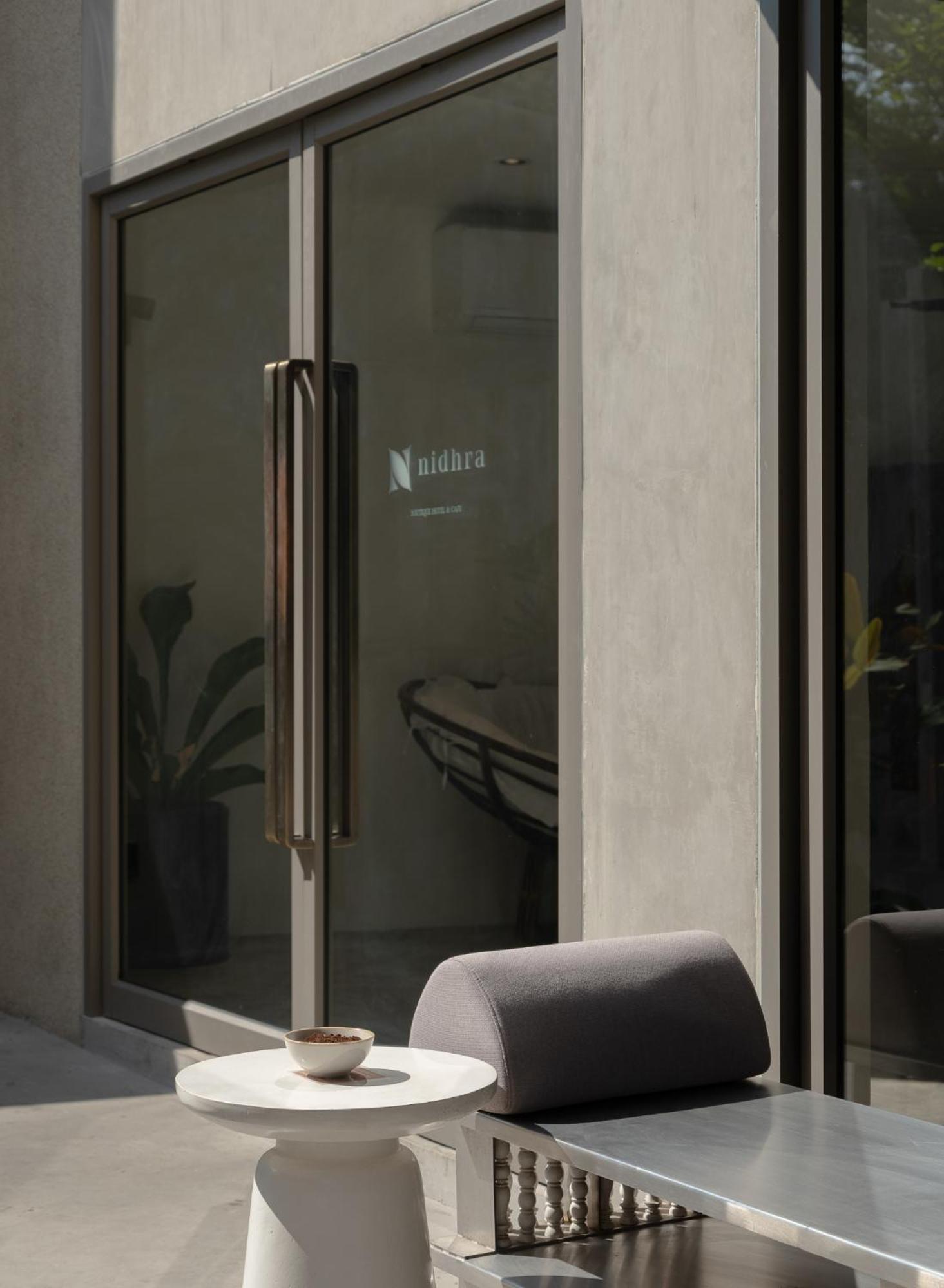 Nidhra Boutique Hotel Bangkok Sukhumvit Exterior foto
